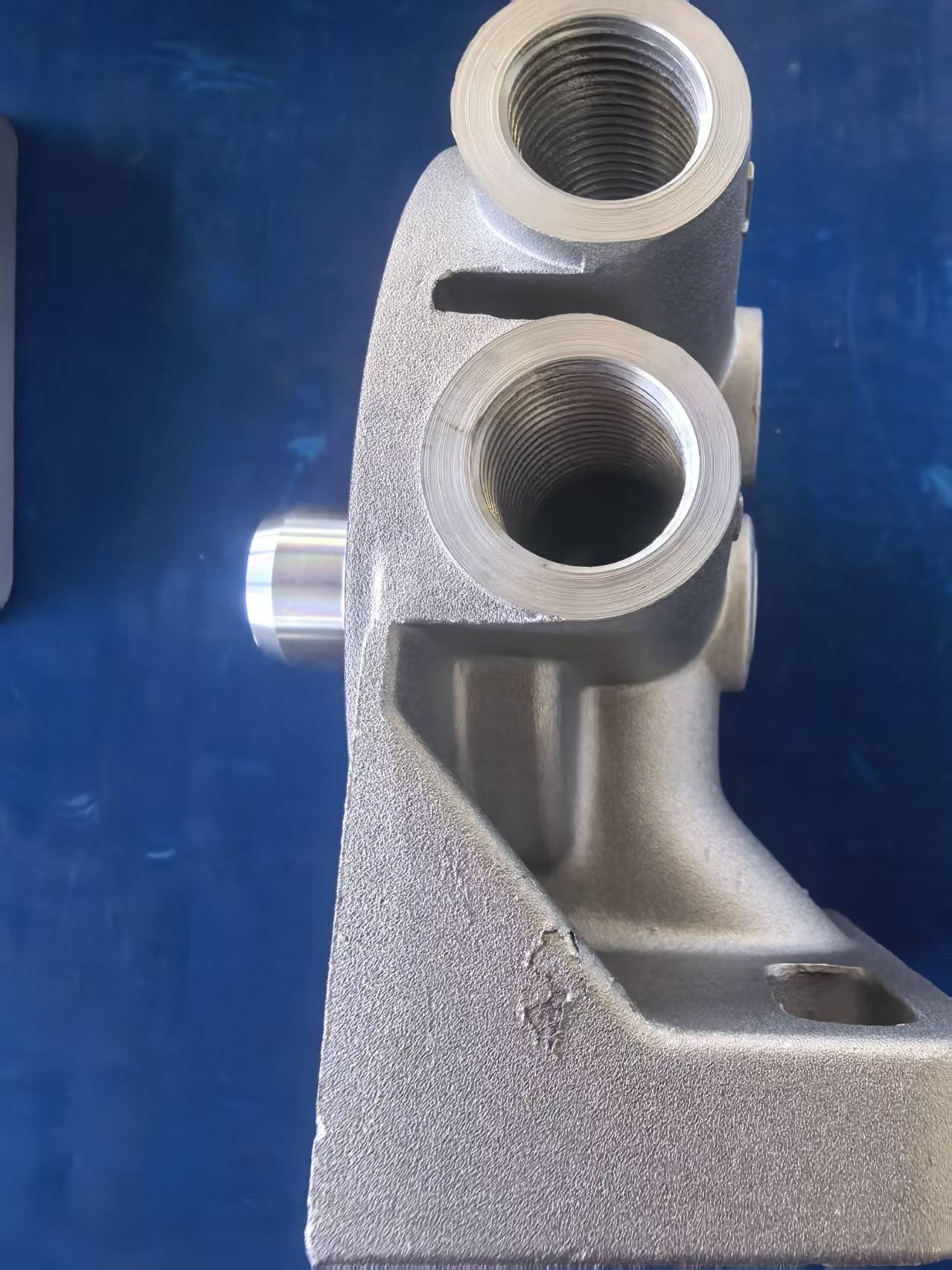 Causes of Peeling/Flaking in Aluminum Alloy High-Pressure Die Castings After Shot Blasting